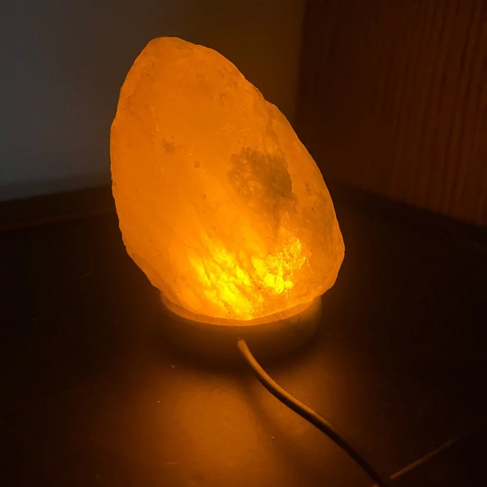 NIB New Room 2 Room Natural Himalayan Salt Lamp Natural Wood Base - USB Powered